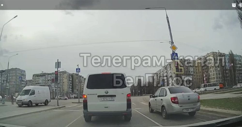 Момент прилета украинского БПЛА в жилой дом в Белгороде, где погиб мужчина