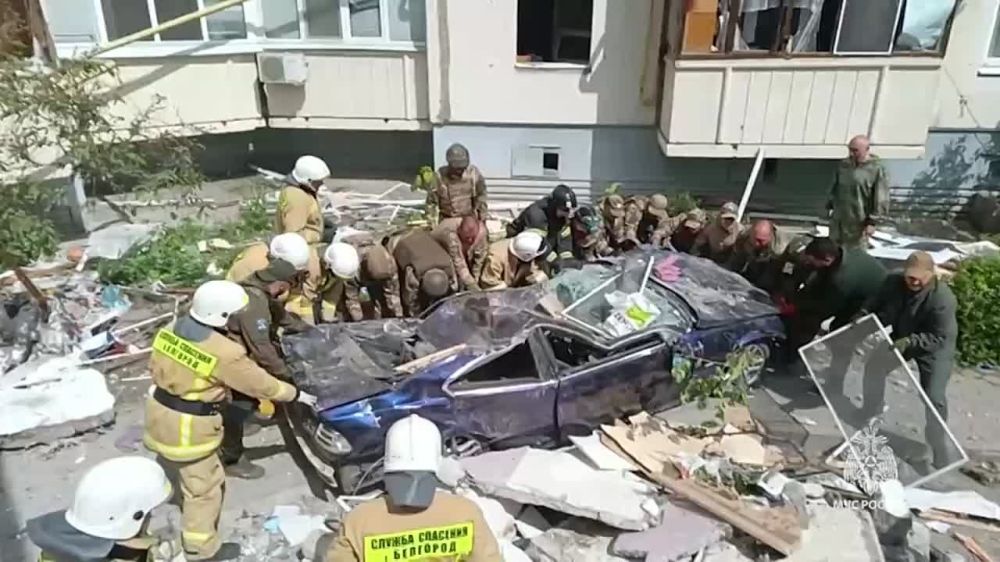 Продолжается разбор завалов в Белгороде