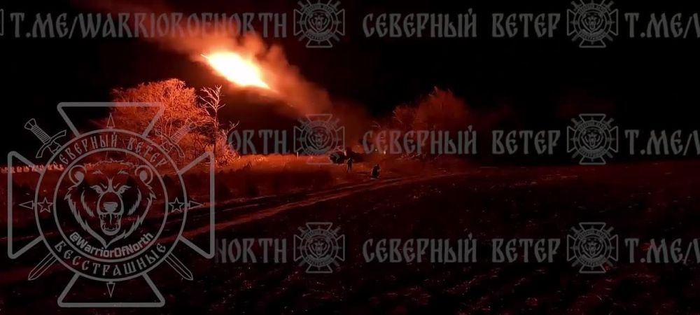 Кадры ночной боевой работы расчёта РСЗО "Град" на Харьковском направлении