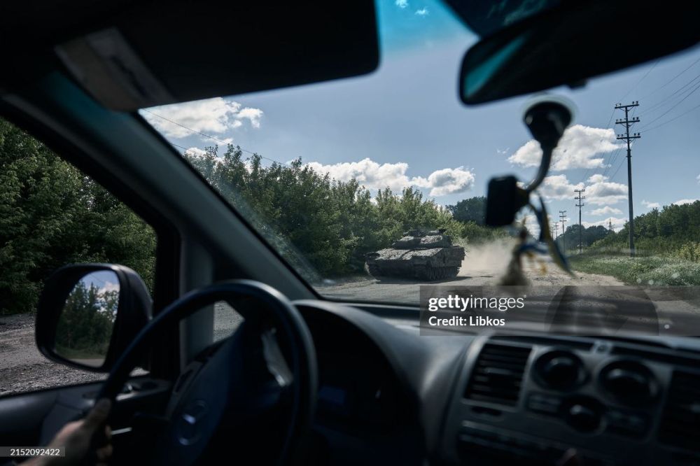 ���������� ��������������� ��� ��� CV9040C, ���-82�, HMMWV � 128-�� ���� R��-12 � ��� 2�1 ��������� � �������� � �����������