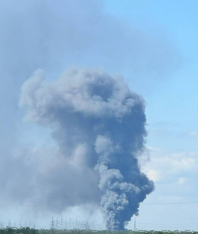 В Одессе эффектная двоечка «Искандером» по складу с БК. олыхнуло не хуже, чем в ходе недавнего удара по ВСУ в Харьковской области
