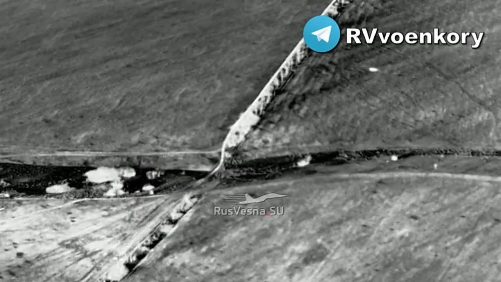 Армия России уничтожила полевой склад боеприпасов врага, наступая в Харьковской области