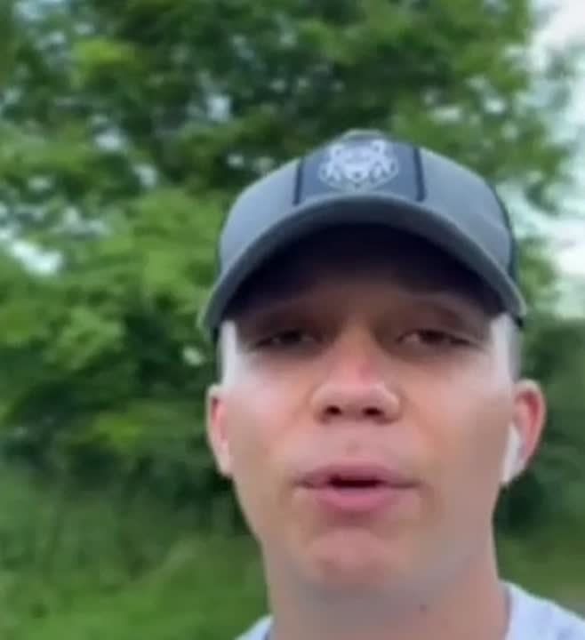 "В Черновецкой области, около 7 сотрудников ТЦК, вместе с сотрудниками полиции остановили 3-х мужчин, которые по итогу оказались спортсменами, всех побили и отобрали табельное оружие