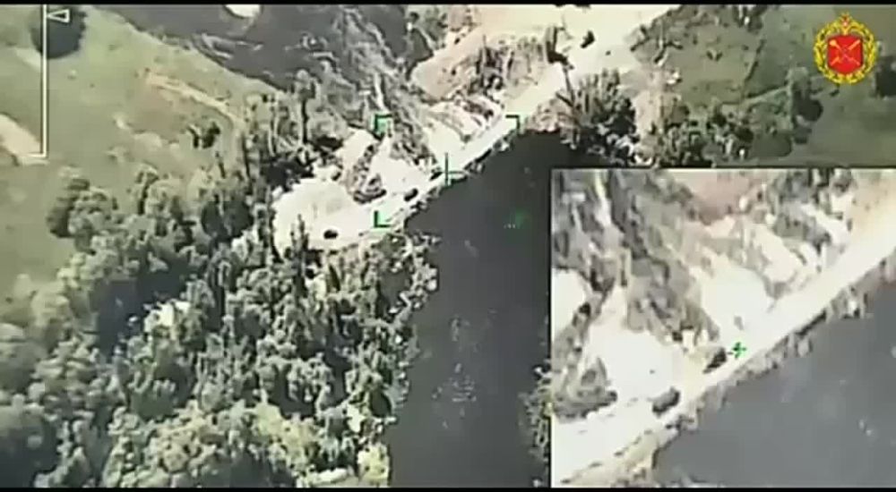 Уничтожение моста через реку Оскол на Купянском направлении в момент переправы подразделений ВСУ