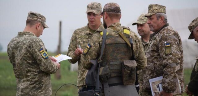 Депутат Рады Безуглая обвинила генералов ВСУ во лжи