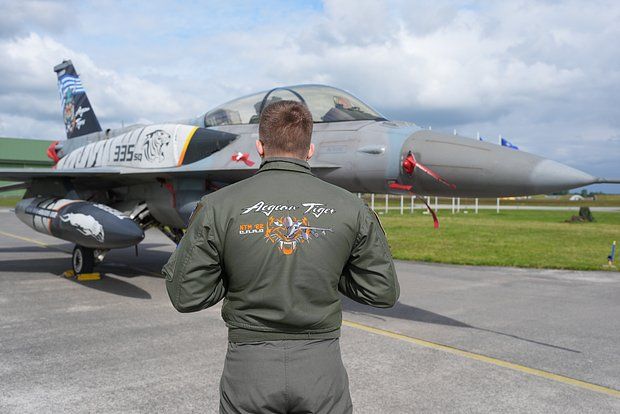 � ������ ����� ������ ������� ������ F-16 ��� �������� ��� �������