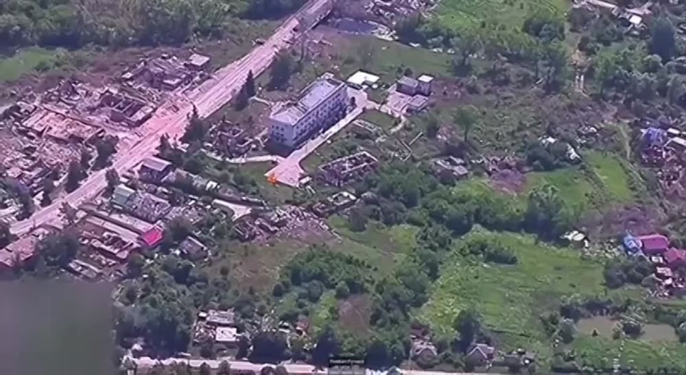 Юлия Витязева: Хутор сообщает страшное: «Армия РФ сегодня впервые применила авиационную бомбу ФАБ-3000»