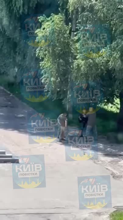 ����� ������� ����������� � �������� ������� � ��������