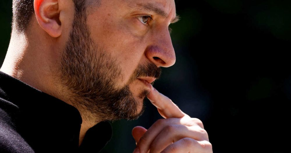 На Украине сообщили о недовольстве Зеленского Сырским из-за проблем на фронте