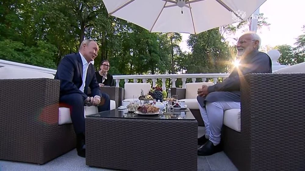 "Побывать у друга, у него дома — большая радость," —премьер-министр Индии Моди