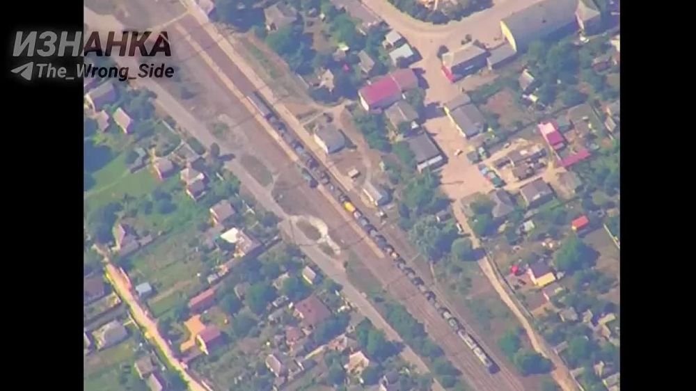 Яркий пример работы РУКа ВС РФ. а видео уничтожение эшелона с военной техникой в Харьковской области