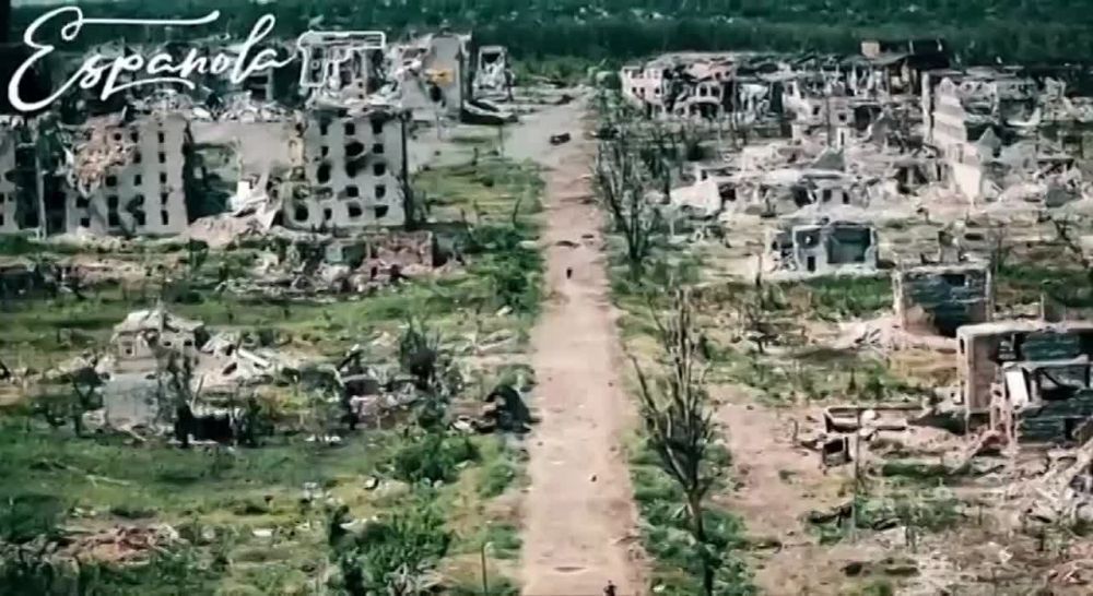 Кадры прорыва наших штурмовиков на мотоциклах под огнем FPV-дронов противника к его позициям в Часов Яре