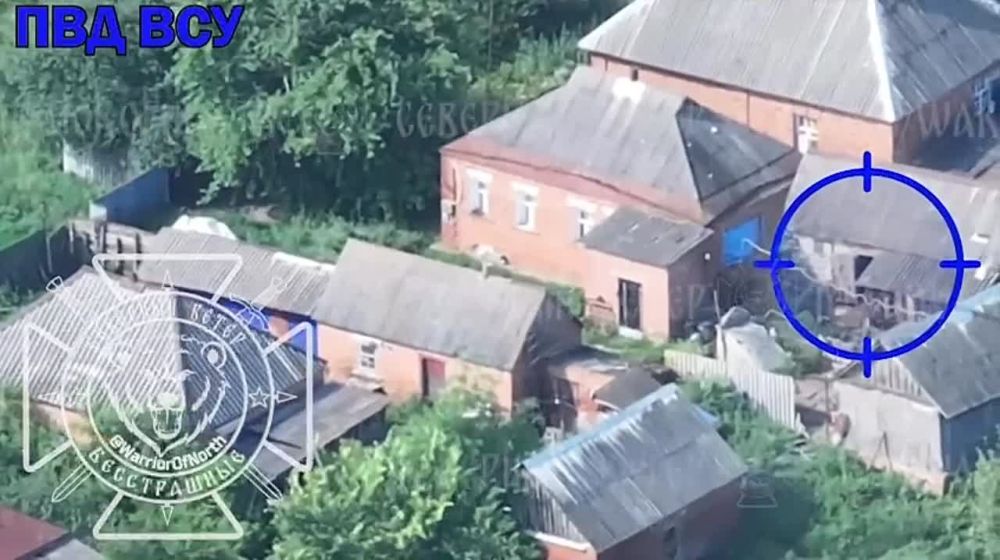 Очередное эпичное видео из поселка в Харьковской области: в сарае одного из частных домов укрылись боевики ВСУ, а потом сарай взлетел в воздух