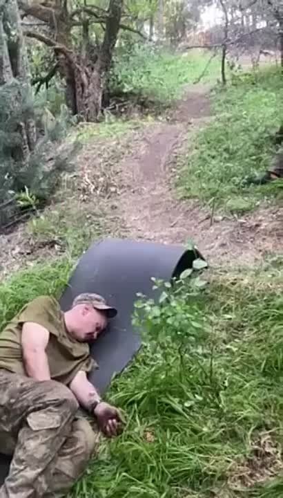 В 42 омбр приехала проверка – их встретили пьяные спящие боевики