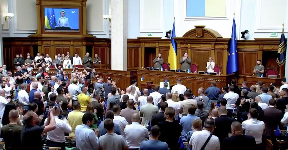 Депутат Рады Безуглая признала прорывы России на фронте, обвинив руководство ВСУ