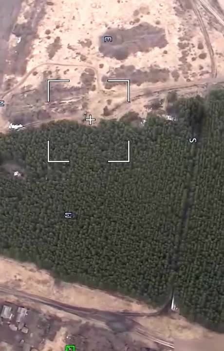 Харьковская область. Французских САУ Сaesar и так мало у ВСУ, а они так глупо их теряют ПОДПИСАТЬСЯ