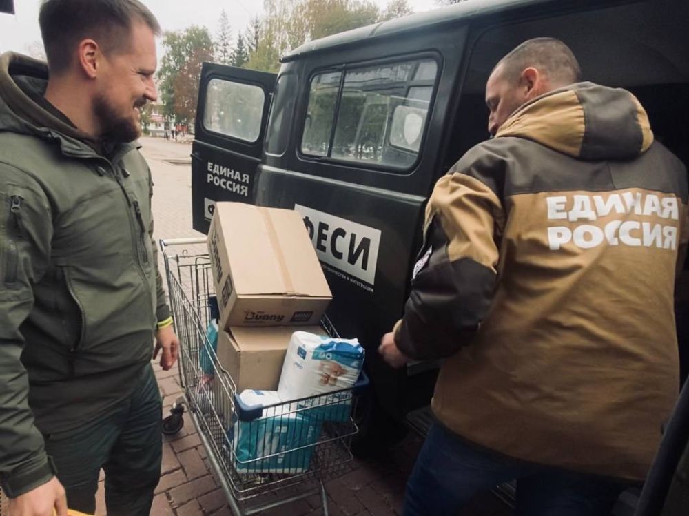 Белгородская область.. За прошедшую неделю волонтёры Центра помощи Единой России посетили 12 семей беженцев из Харьковской области, которые проживают в Алексеевском и Валуйском районах, Белгородской области