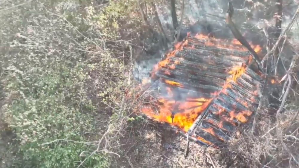 Мотострелки атаковали сбросами блиндажи ВСУ в Харьковской области