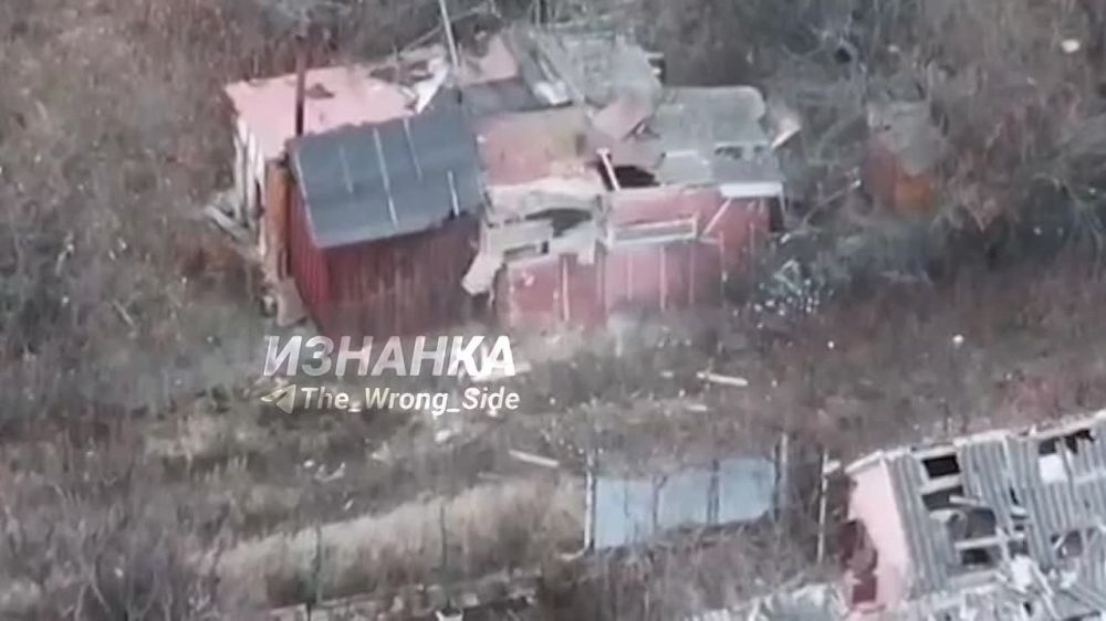 Дроноводы расщепляют на атомы укрытия ВСУ