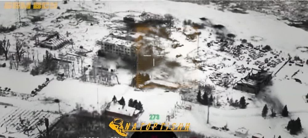 Танкисты группировки "Север" взбодрили боевиков противника, засевших в четырёхэтажном здании в Харьковской области, обстреляв их из закрытой огневой позиции