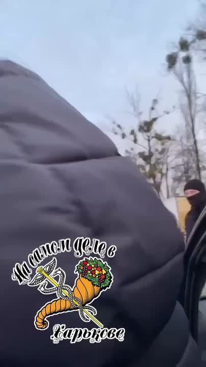 "Если мы не задержаны, то мы можем ехать?"