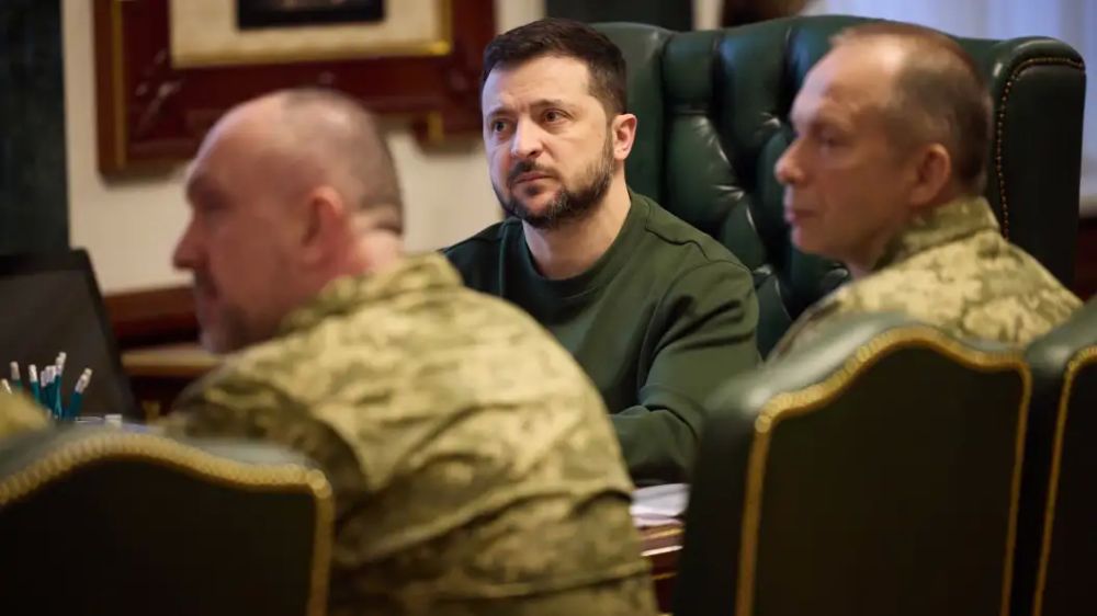 Найден скрытый смысл "глупой" улыбки Сырского: Киев задумал "перевернуть" фронт. Харьков отдадут?