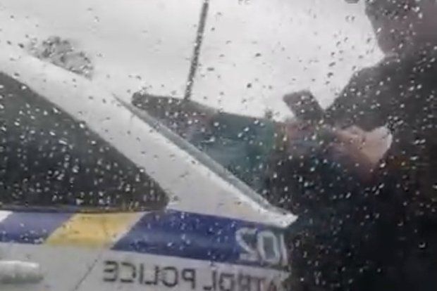 В Харькове скрывающийся от военкомов мужчина просидел в машине больше 10 часов