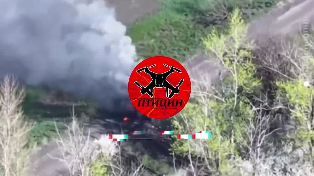 Уничтожение украинского БТР-4Е ударами FPV-дронов на Купянском направлении