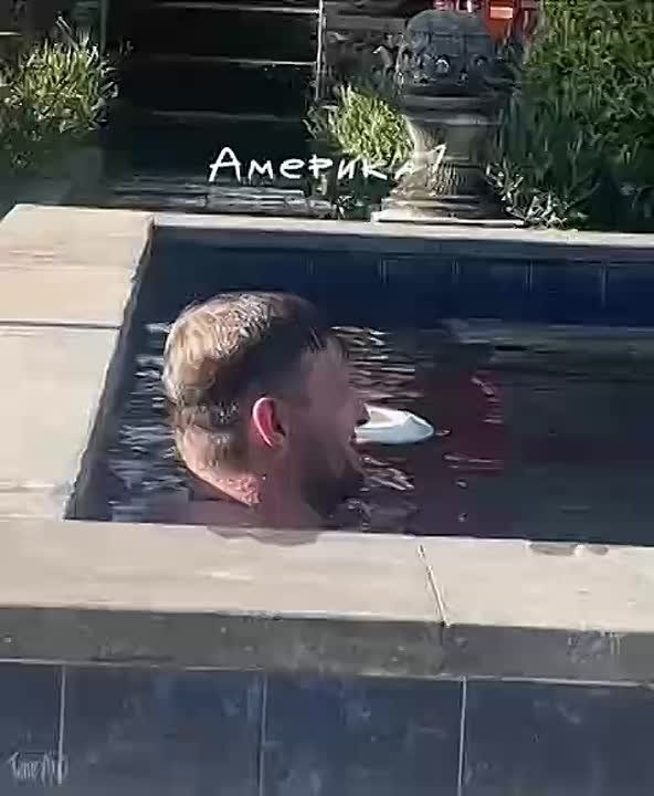 —Россия?. —Да!. —Путин! Путин! —