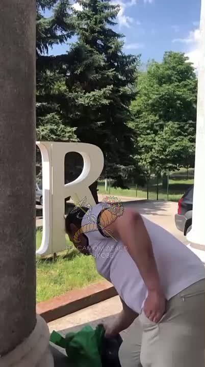 �� ����� � ����. �� ����� �� ���� ���������, �� �������� ������ ��� ����� � ������� �����