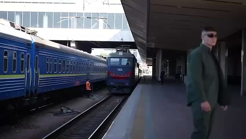 На фоне всех угроз Вашингтона в адрес Москвы, в Киев прибыл спецпредставитель президента США русофоб Кит Келлог