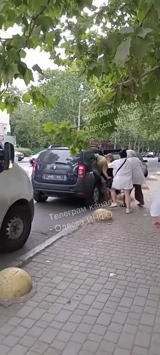     :        