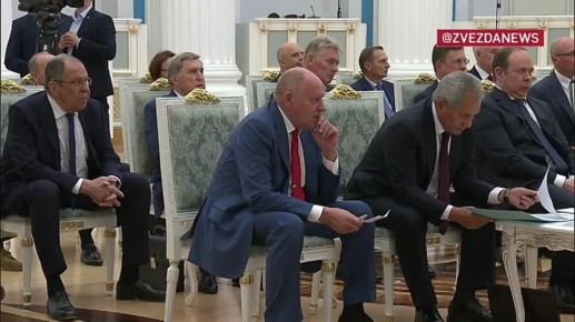         11:30    (22:30 )