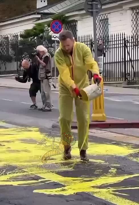   --  .   ,    -   