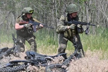 Сводка СВО за 5 сентября. «После освобождения Марково бойцы Южной группировки войск усилили охват Константиновки, а также давление на украинские гарнизоны, которые находятся вокруг города», — таково мнение советника главы...