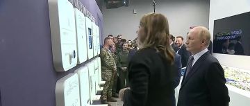 Это кринж или рофл?. В Национальном центре «Россия» президента РФ научили модным современным словам