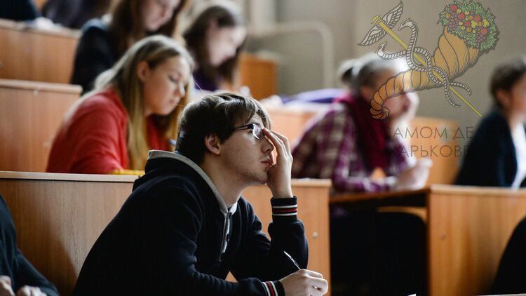 Сколько можно скакать, орать про границы 91-го года? В стране патовая ситуация и даже при окончании боевых действий прямо сейчас -- это все равно катастрофа