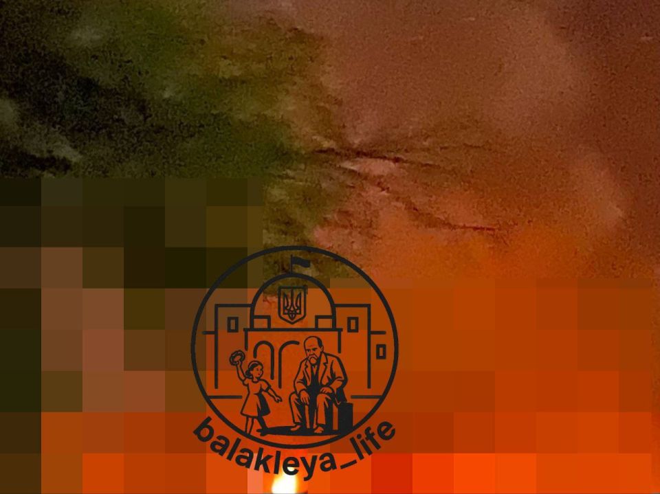 Прилетело по набитому ВСУшниками ресторану в Балаклее Харьковской области, сообщает Даниил Безсонов со ссылкой на свой источник с места: