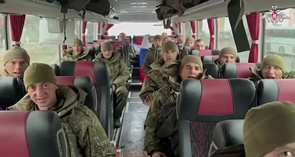 185 наших парней вернулись домой из украинского плена