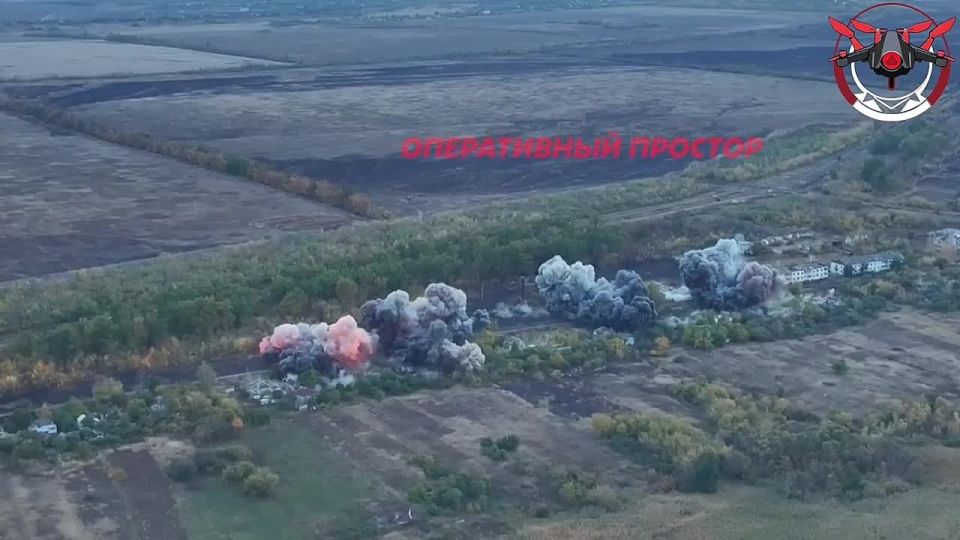 Авиаудар экипажа Су-34 четырьмя крылатыми бомбами ФАБ-500 М62 по позициям всушников из 43 омбр в н.п. Куриловка что южнее Купянска