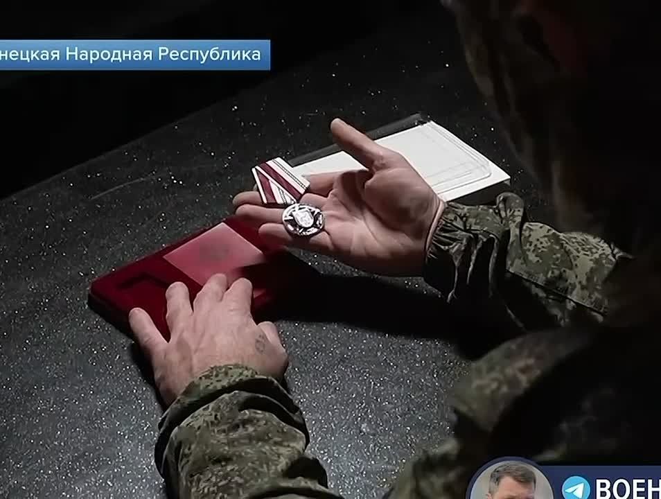 И всё-таки мы один народ!. Русский разведчик взял в плен солдата ВСУ