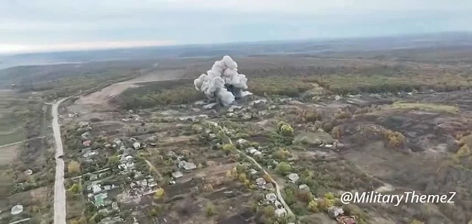 Прилёт российских ФАБов по пунктам дислокации боевиков ВСУ на Харьковском направлении