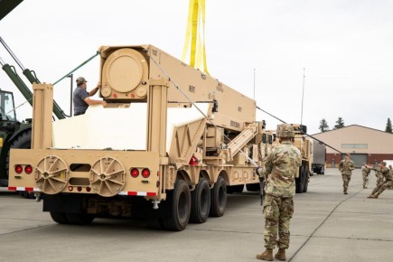  : Defense News ():    Dark Eagle     
