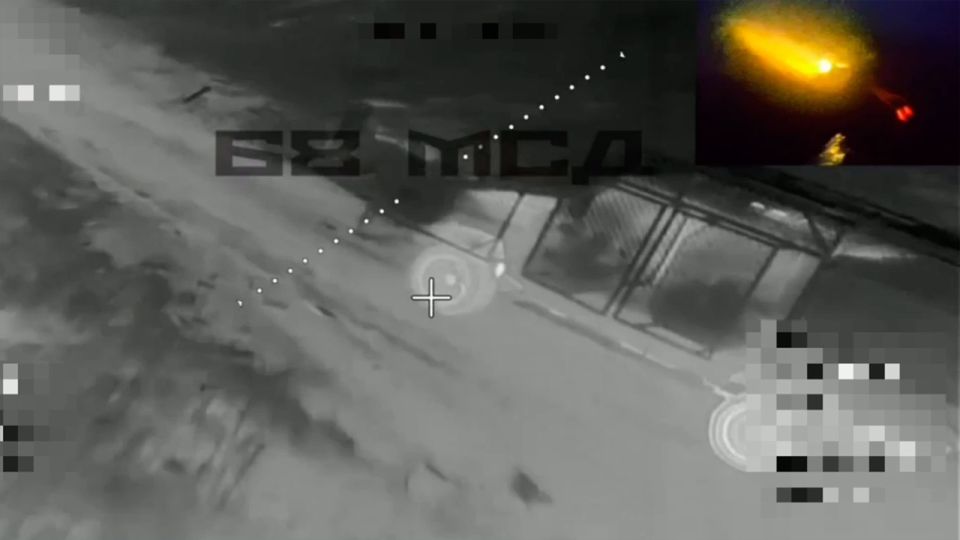 FPV-дроны уничтожили бронеавтомобиль Snatch под Купянском