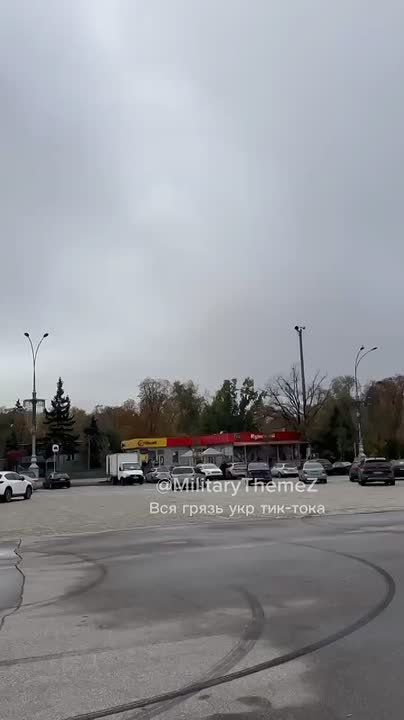 В харькове прозвучали очередные взрывы, сопровождаемые атакой БПЛА