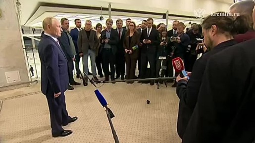 «То, что отменили приобретение наших унитазов, это им дорого обойдется. Они, я думаю, были бы им очень нужны в сегодняшней ситуации»-Путин о новых санкциях ЕС