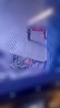 Наши военные зашли и выбили ВСУ из большей части села Куриловка, которое граничит со станцией Купянск-Узловой на Купянском направлении, утверждают некоторые Telegram-каналы