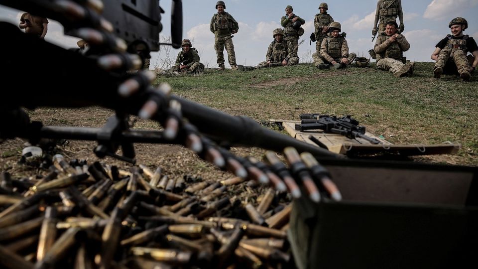 Группа бойцов ВСУ прочитала сброшенные с дронов листовки и сдалась ВС РФ