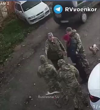 Собаку насильно «мобилизовали» вместе с хозяином в Харькове