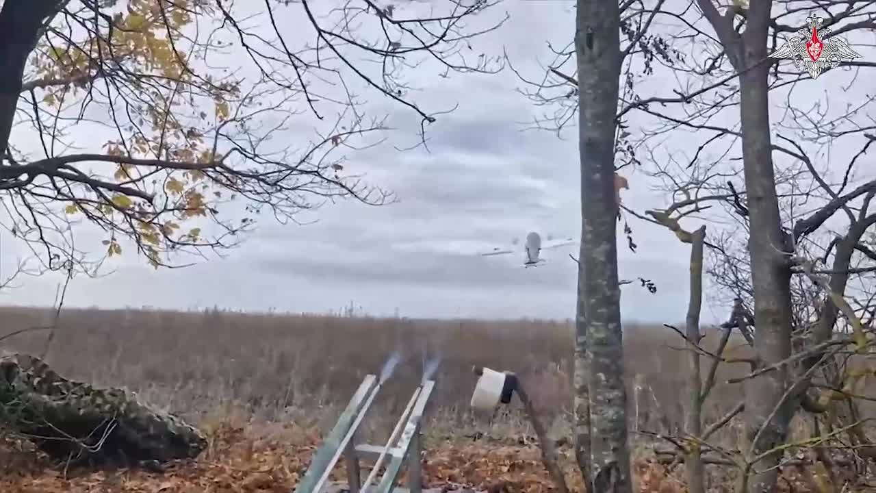 Минобороны России: Подразделение БПЛА группировки войск «Запад» провело залистовывание позиций противника в Купянске для убеждения окруженных военнослужащих 114-й отдельной бригады территориальной обороны ВСУ сделать...